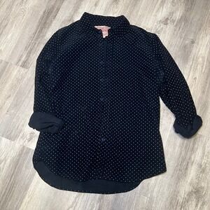 Trademark Brooklyn clothing women's large button down long‎ sleeve